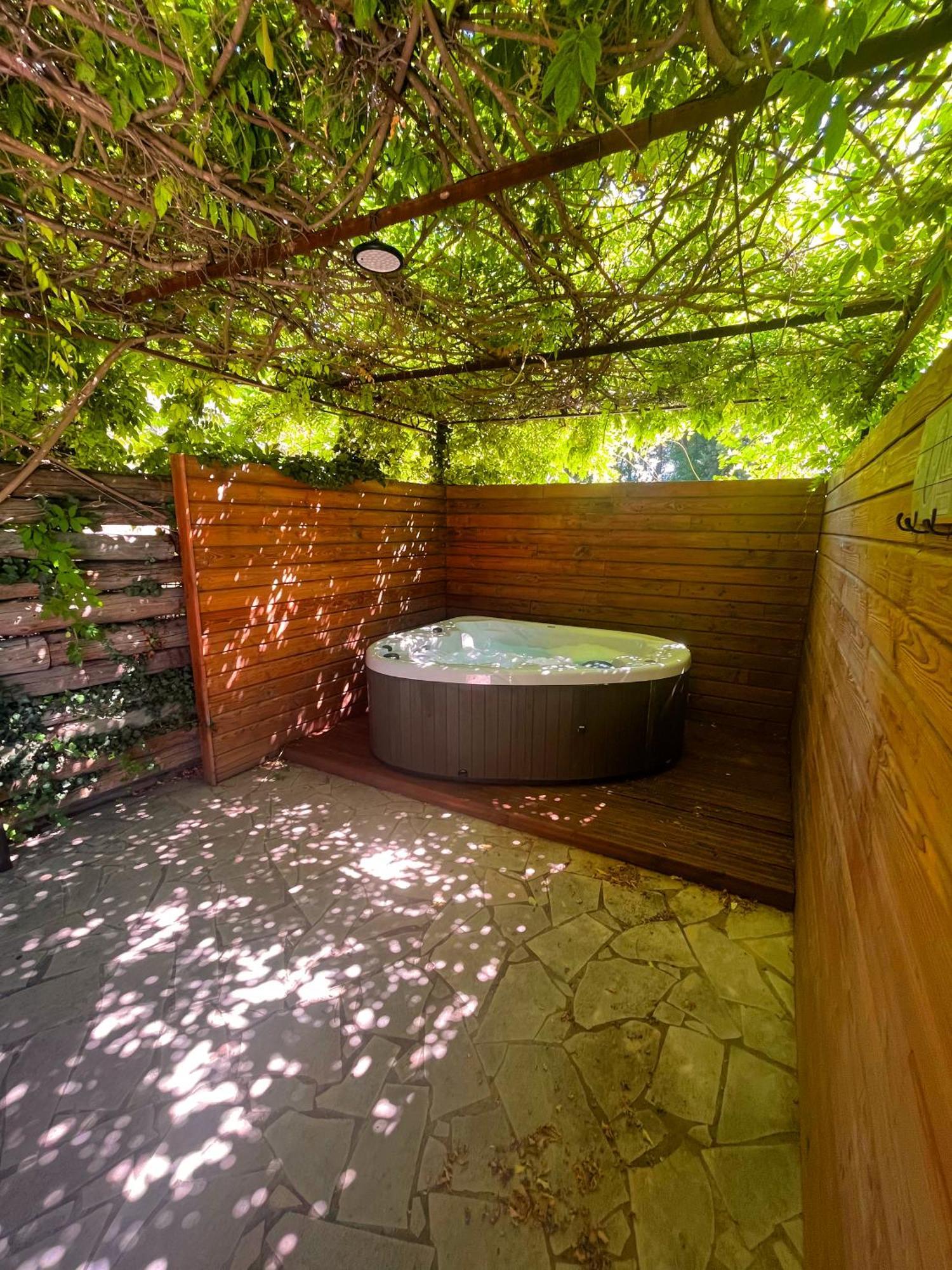 Domaine Amourella Aparthotel Lambesc Room photo